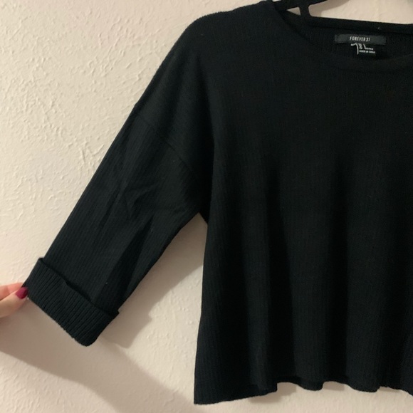 Forever 21 | Black Cropped Top - Picture 2 of 5